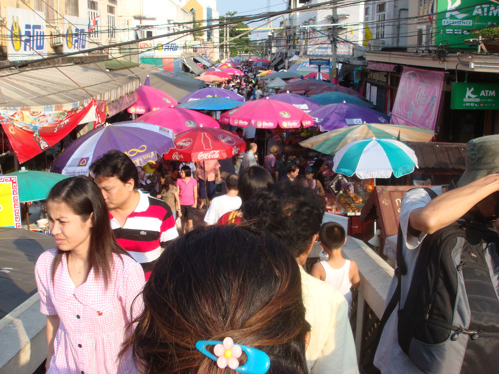 amphawa floating market