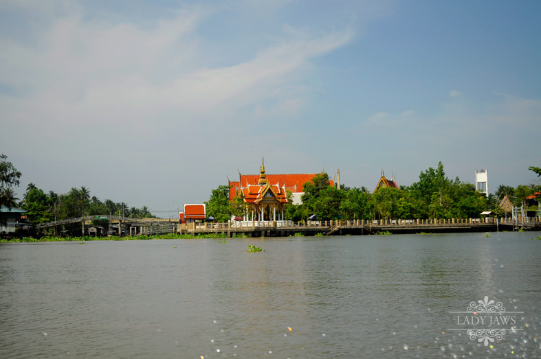 floating market from bangkok