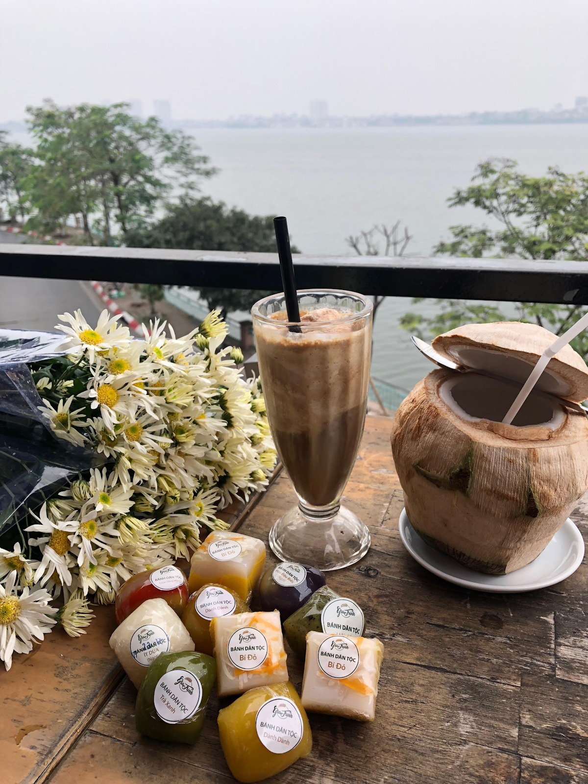 hanoi west lake