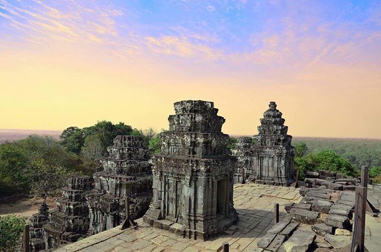 Angkor wat sunset