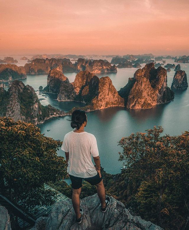 the best time to visit halong bay