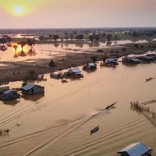 visiting tonle sap lake