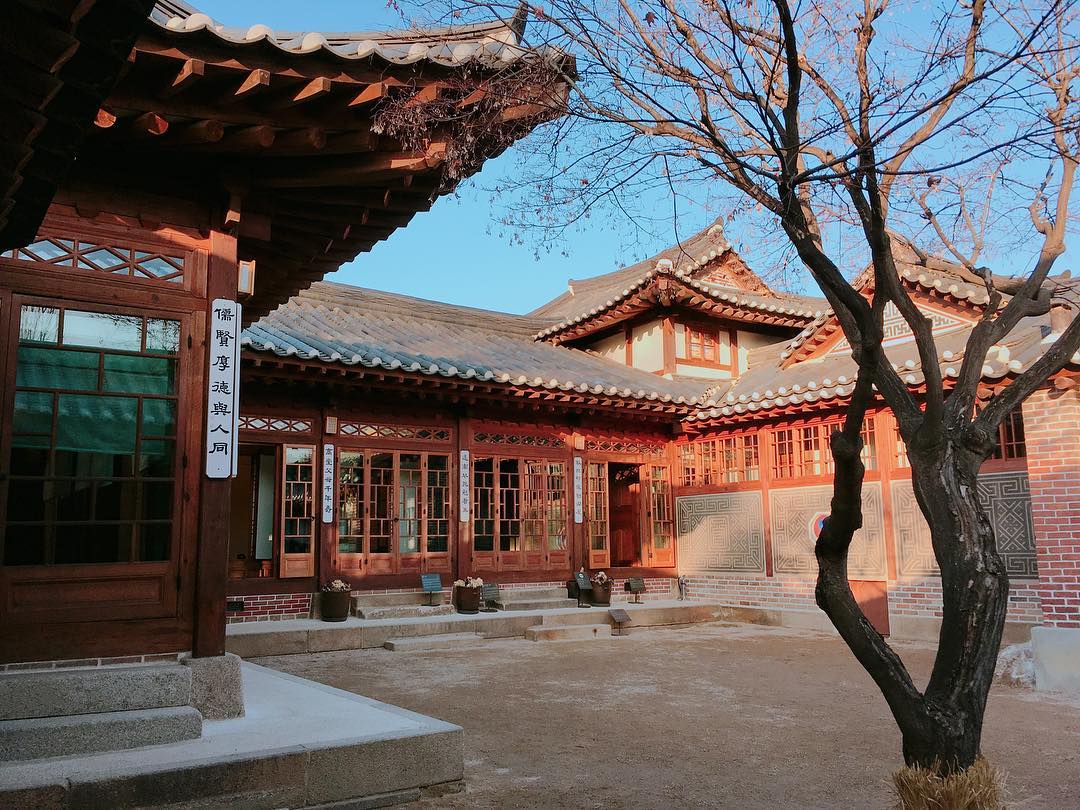 bukchon hanok village 