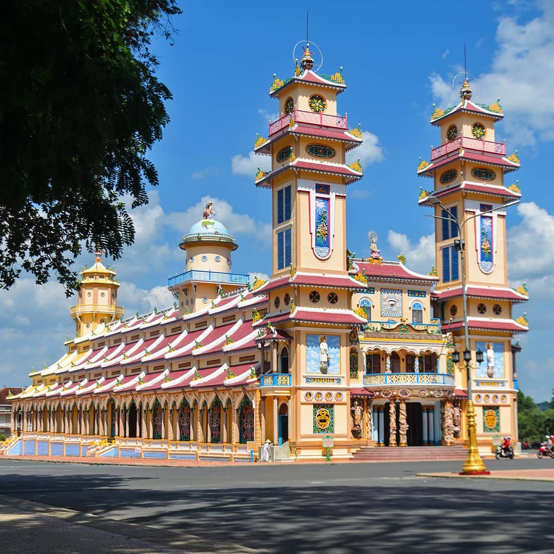 Cao Dai temple 