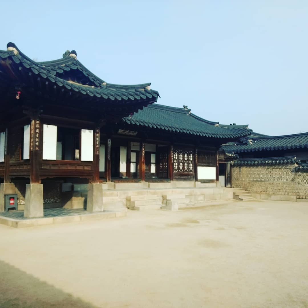 A guide for Changdeokgung palace