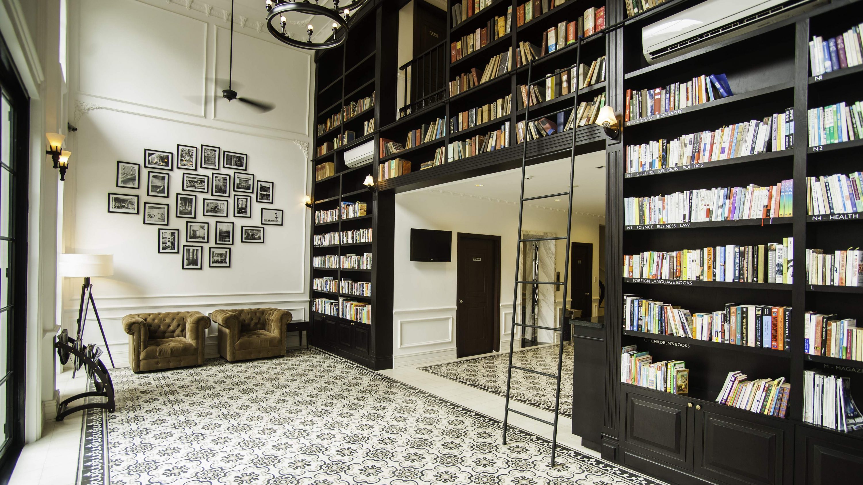 the alcove library hotel