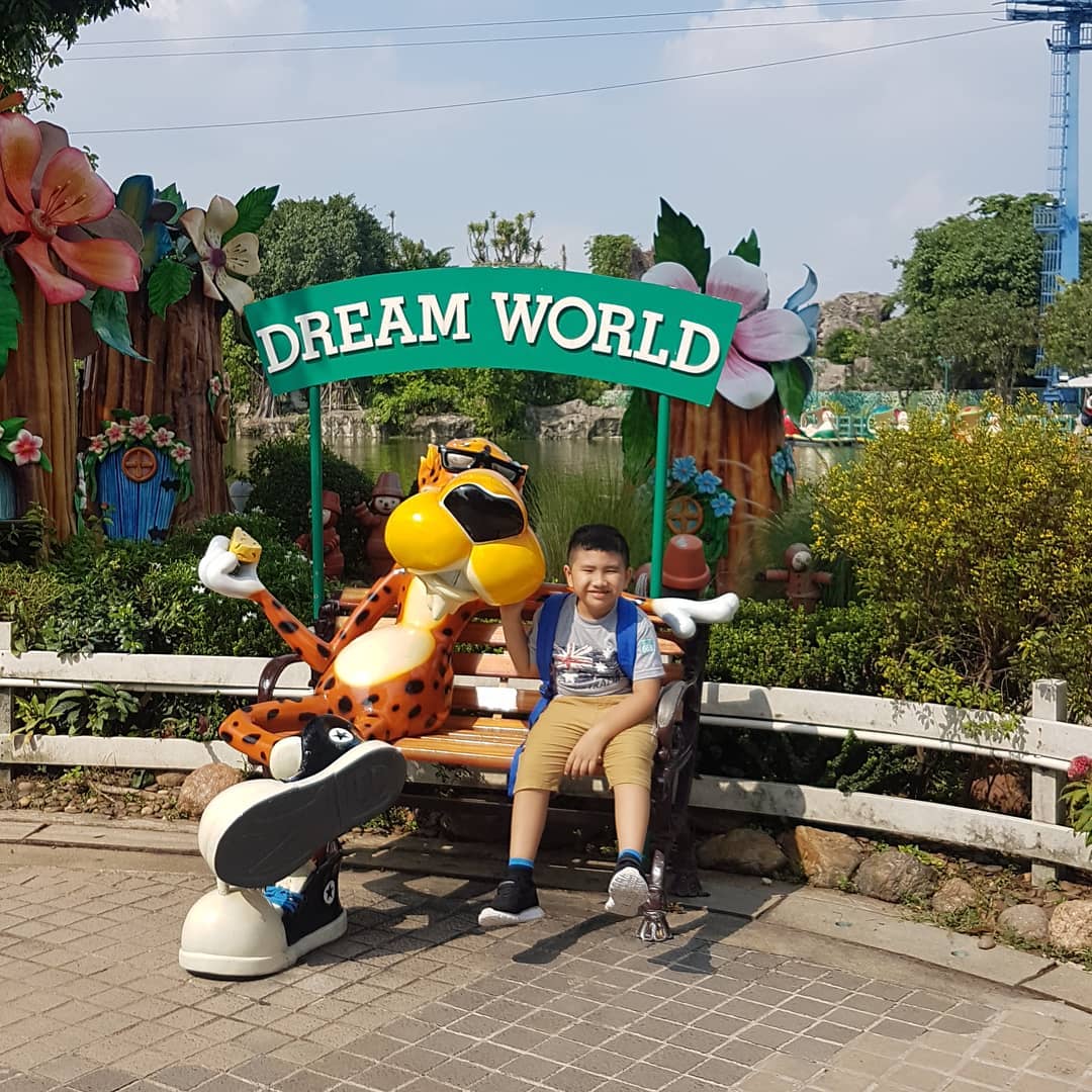 Travel to Thailand to visit Dream World Bangkok