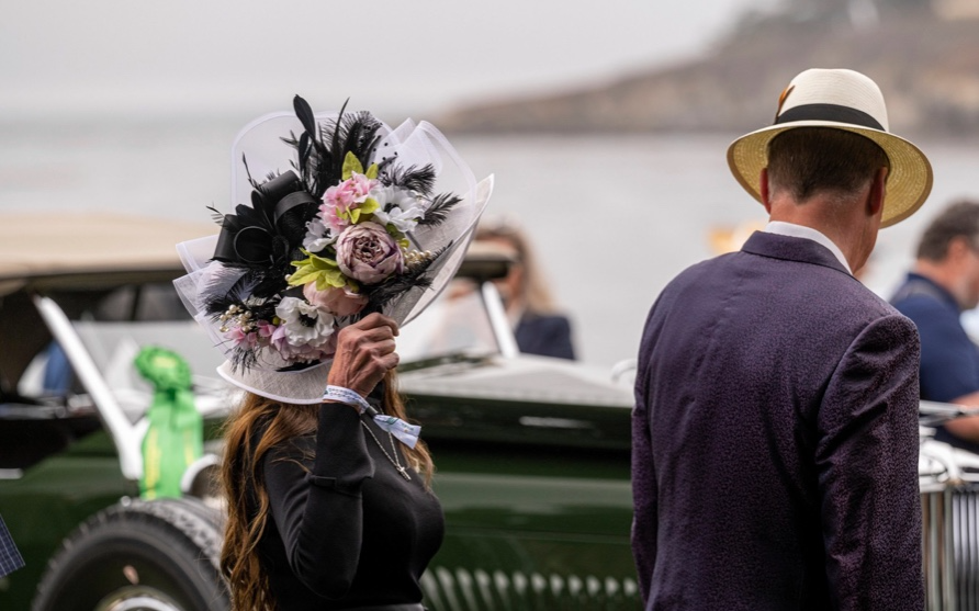 Ticket-holders wore huge hats, flowery skirts, and other Kentucky Derby-esque attire.