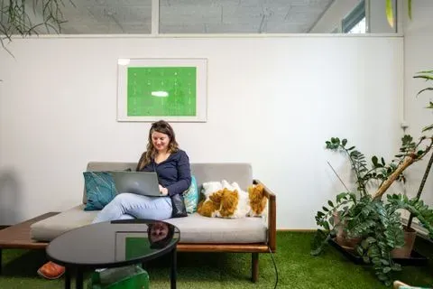 milena@appswithlove.com