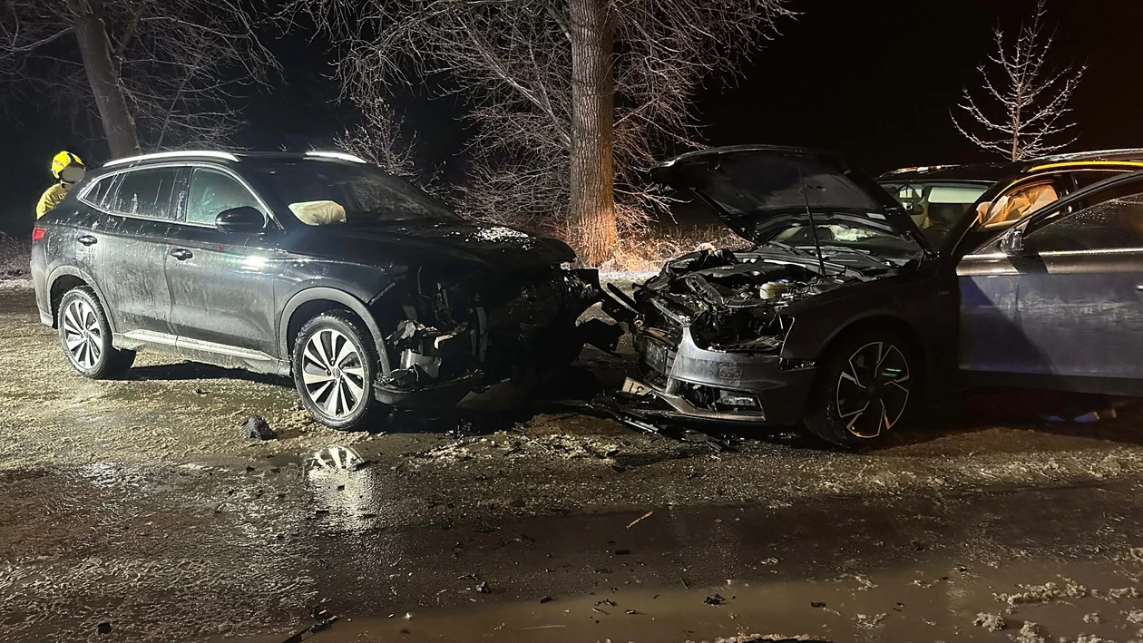 Kamieniec Ząbkowicki - zderzenie dwóch aut