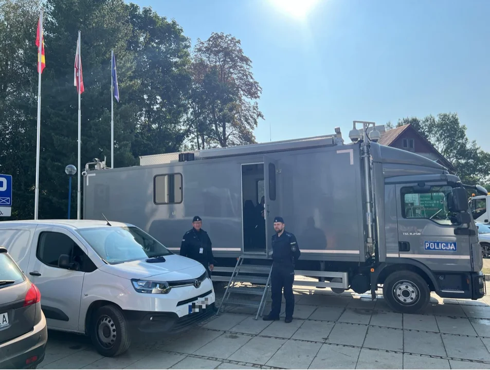 Powiat kłodzki. Mobilne punkty policji w Żelaźnie, Stroniu Śląskim i w Lądku - Zdroju