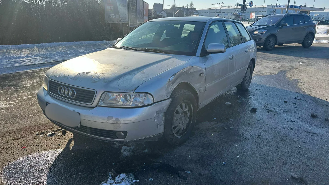 Kłodzko - kolizja na rondzie