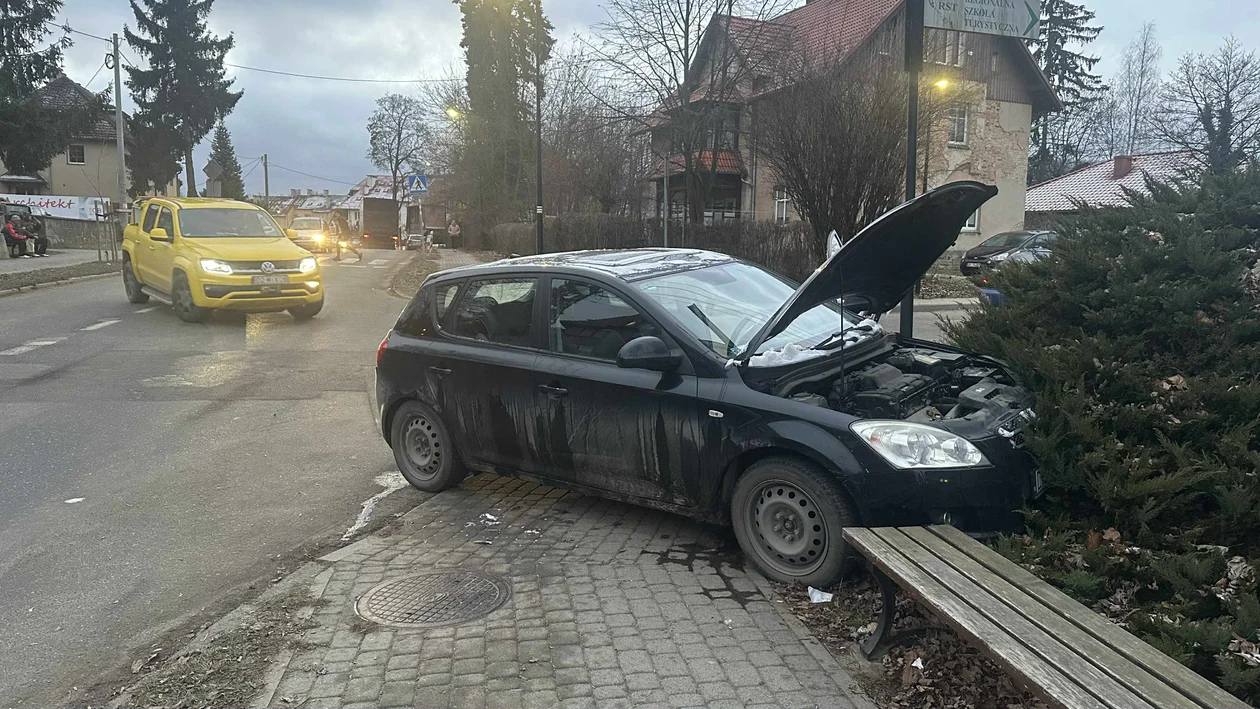 Polanica-Zdrój - zderzenie dwóch pojazdów