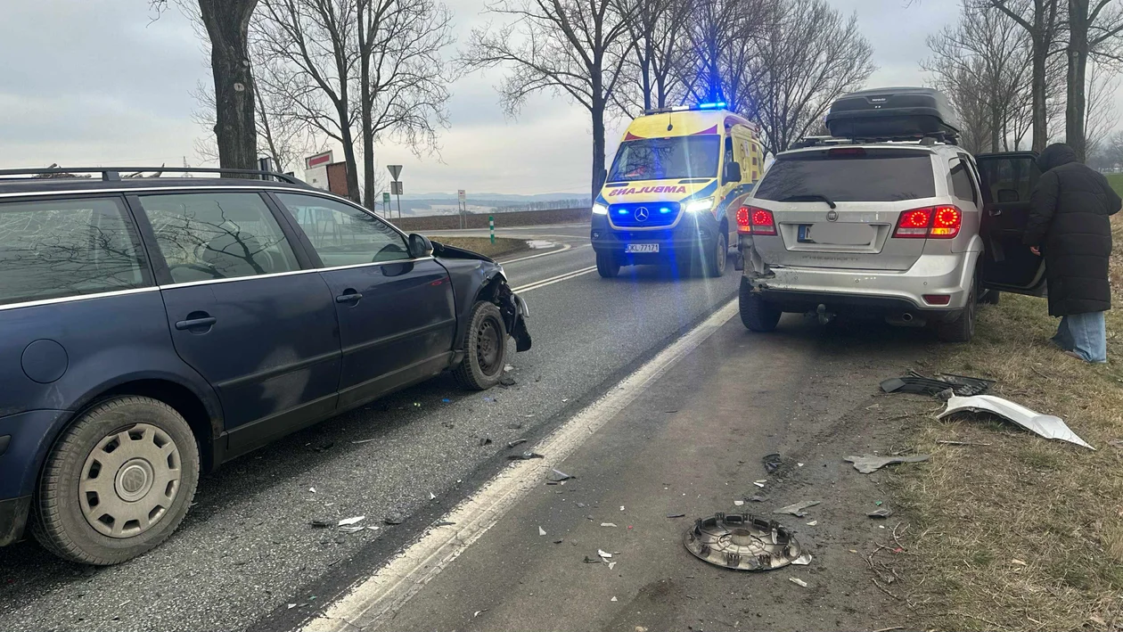 Szalejów Dolny - Kolizja dwóch aut na DK8