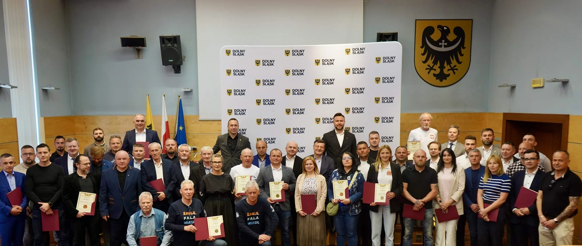 Boiska, trybuny, sprzęt – dolnośląskie kluby ze wsparciem samorządu