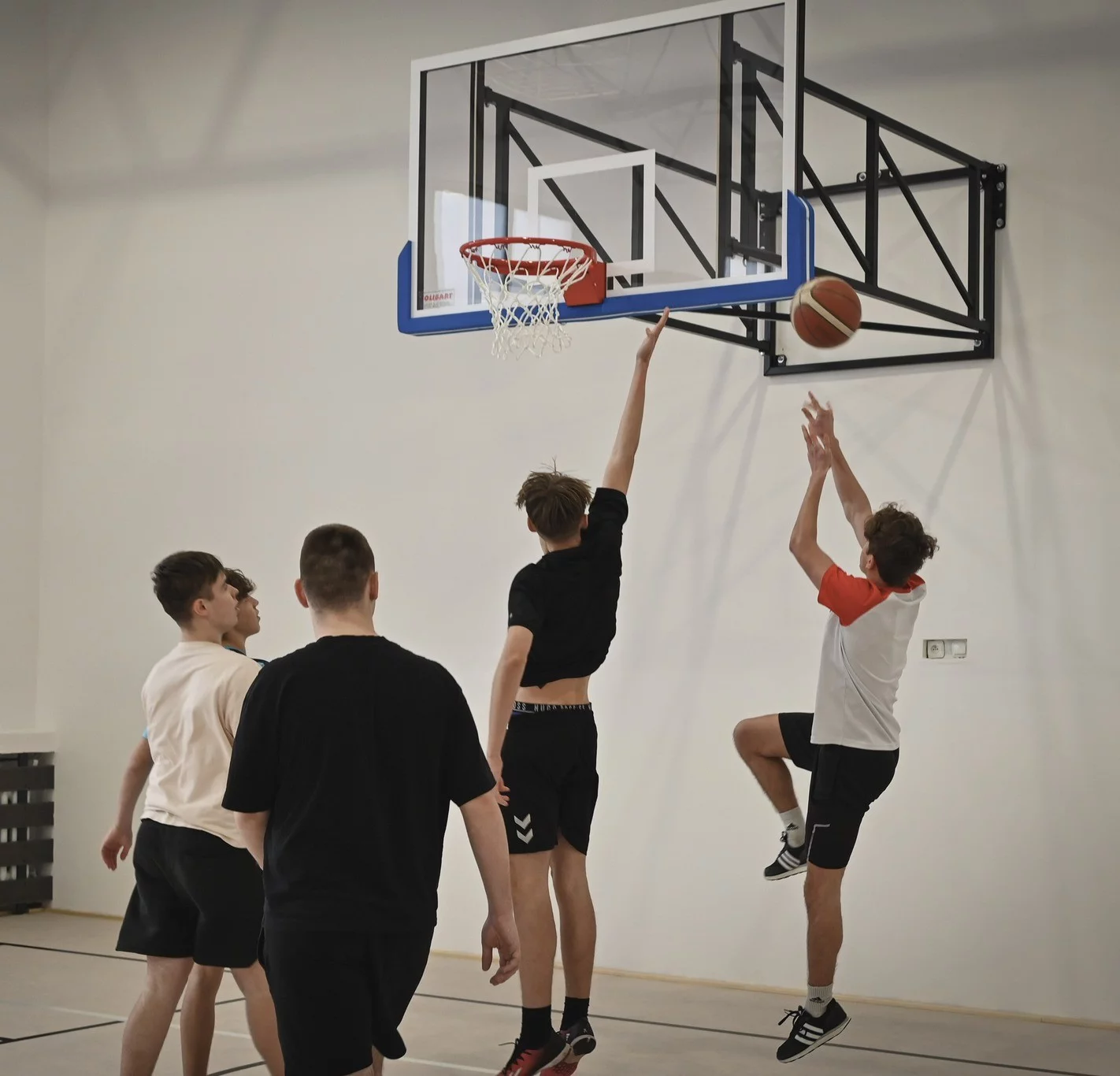 Otwarcie wyremontowanej sali gimnastycznej w Kłodzkiej Szkole Przedsiębiorczości