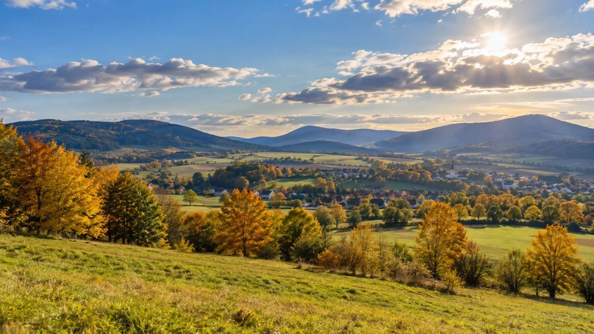 Pogoda Kłodzko 27.10.2026. Rano zaledwie 1°C, później choćby 13°C. Jaka pogoda w powiecie kłodzkim?