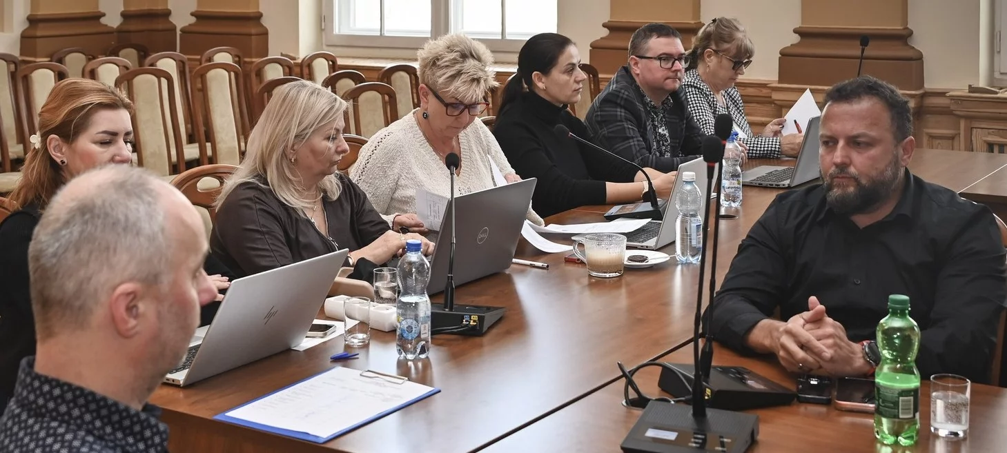 Rozmawiali o sytuacji szpitali w Powiecie Kłodzkim [zdjęcia]