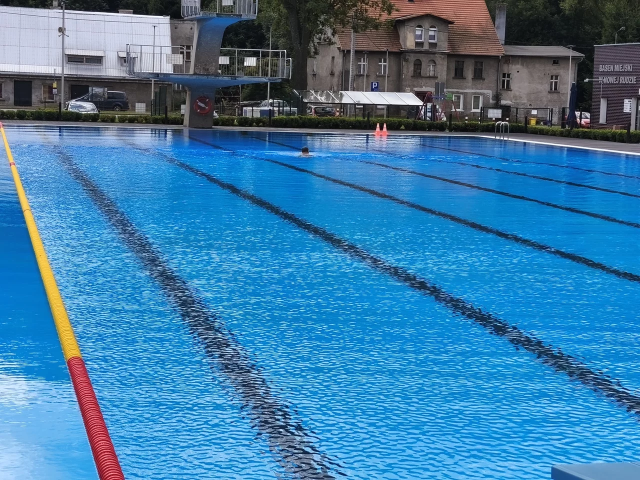 Zadbaj o bezpieczny wypoczynek nad wodą