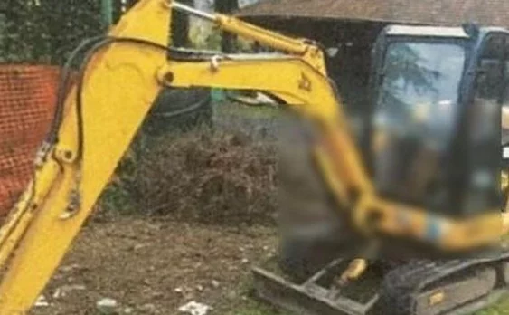 Powiat kłodzki. Zatrzymanie 48 - latka podejrzanego o oszustwa internetowe [zdjęcia]