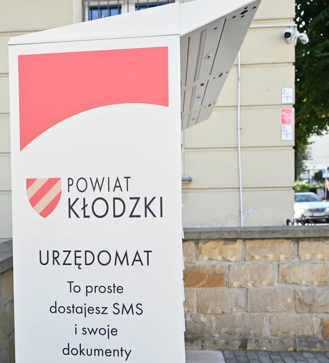 Powiat kłodzki. Urzędomat – szybszy i wygodniejszy odbiór dokumentów [zdjęcia]