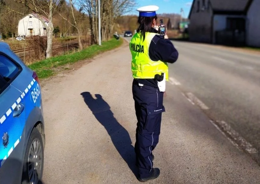 Powiat kłodzki. W weekend dwaj kierowcy stracili czasowo prawo jazdy za nadmierną prędkość