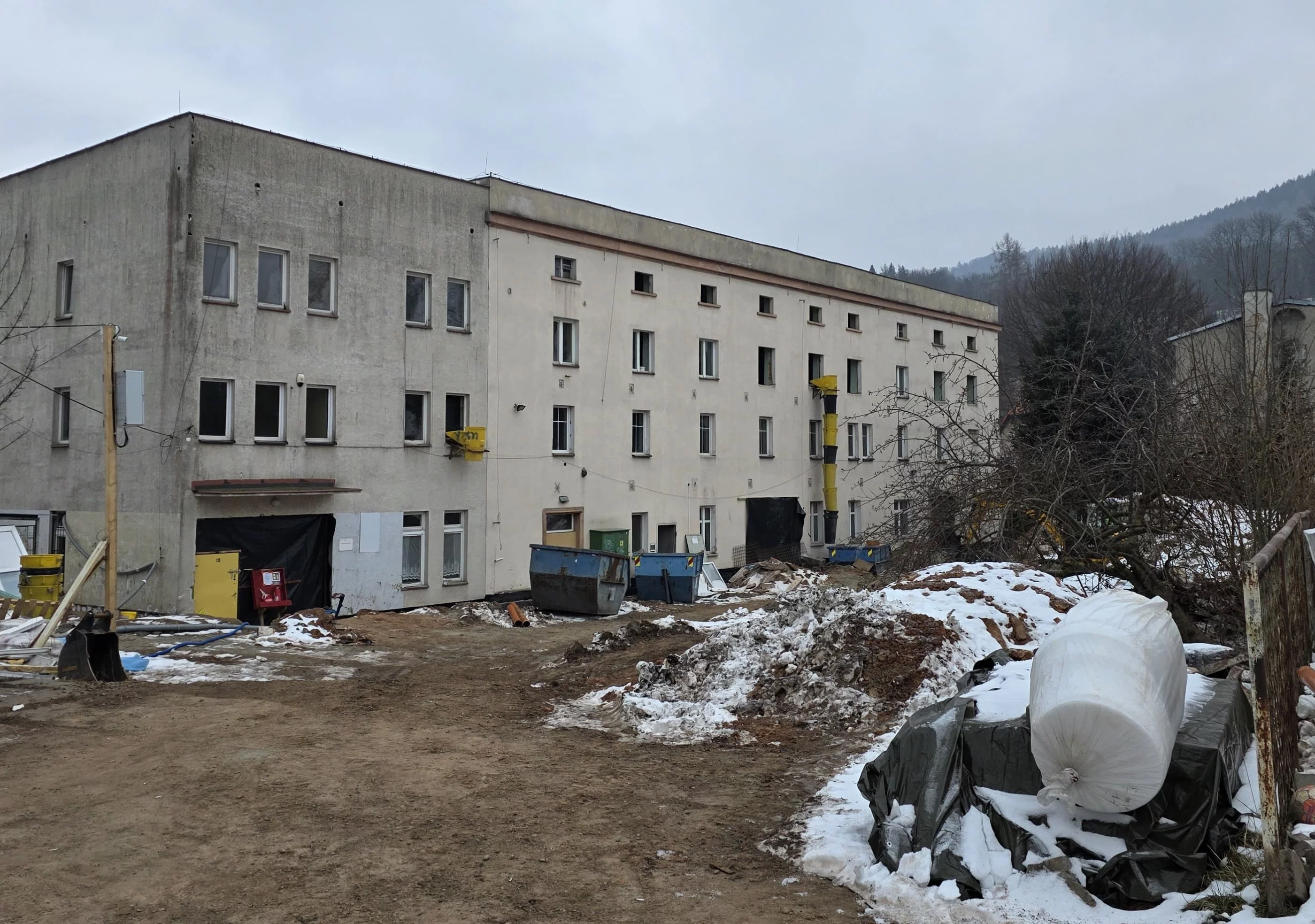 Nowa Ruda. realizowane są intensywne prace nad stworzeniem Domu Samopomocy [zdjęcia]