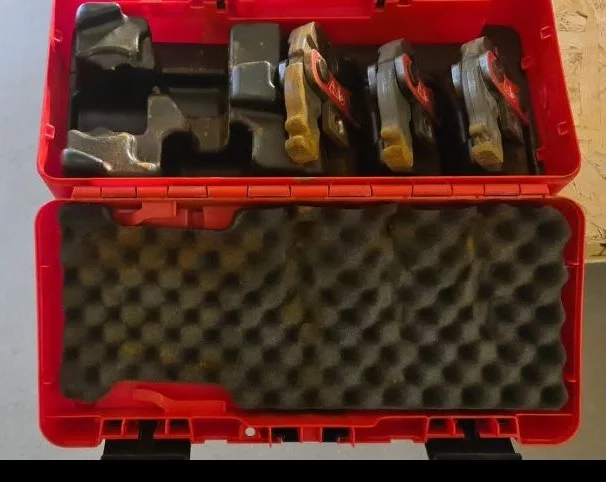 Policjanci z Nowej Rudy zatrzymali złodzieja [zdjęcia]