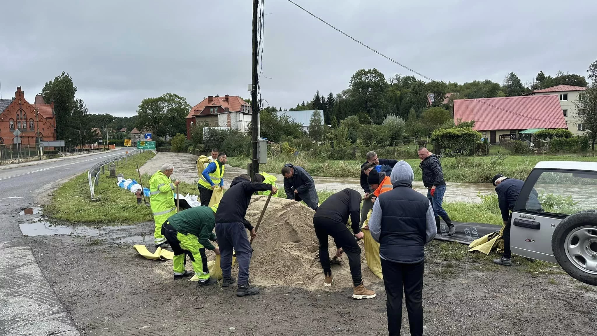 Ziębice. Walczą o brzeg - możesz, pomóż!