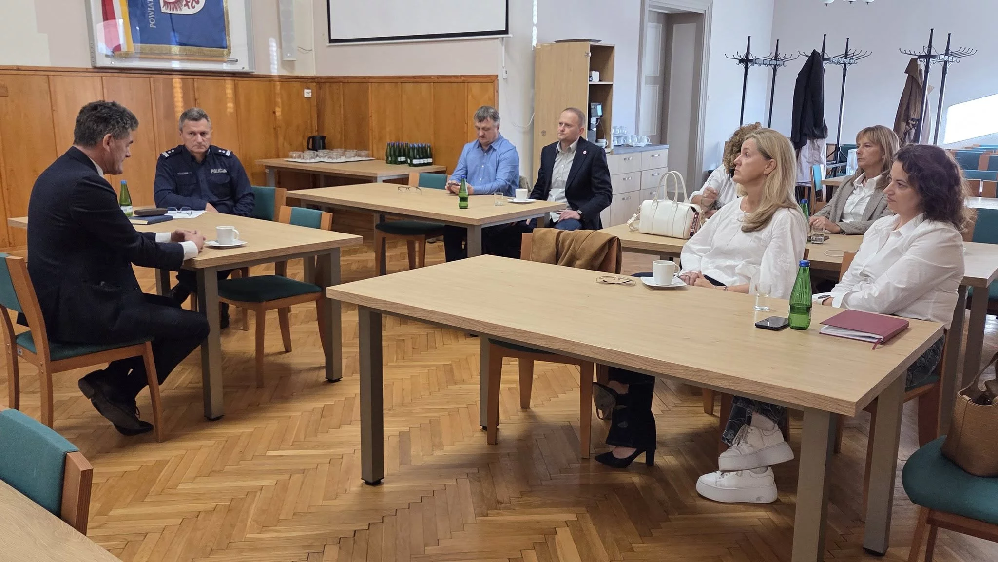 Ząbkowice Śląskie. Bezpieczeństwo szkół: cyberataki, terroryzm i zagrożenia z powietrza