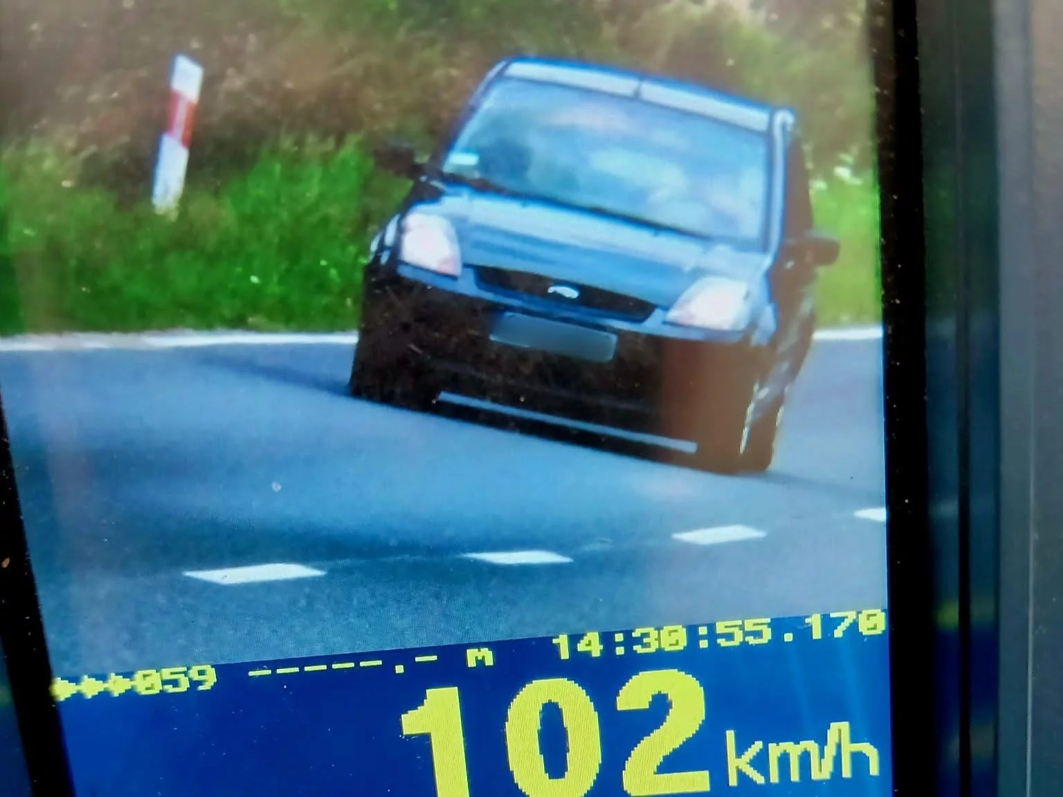 ZĄBKOWICE ŚLĄSKIE. Jechał o 52 km/h za gwałtownie w terenie zabudowanym. Stracił prawo jazdy