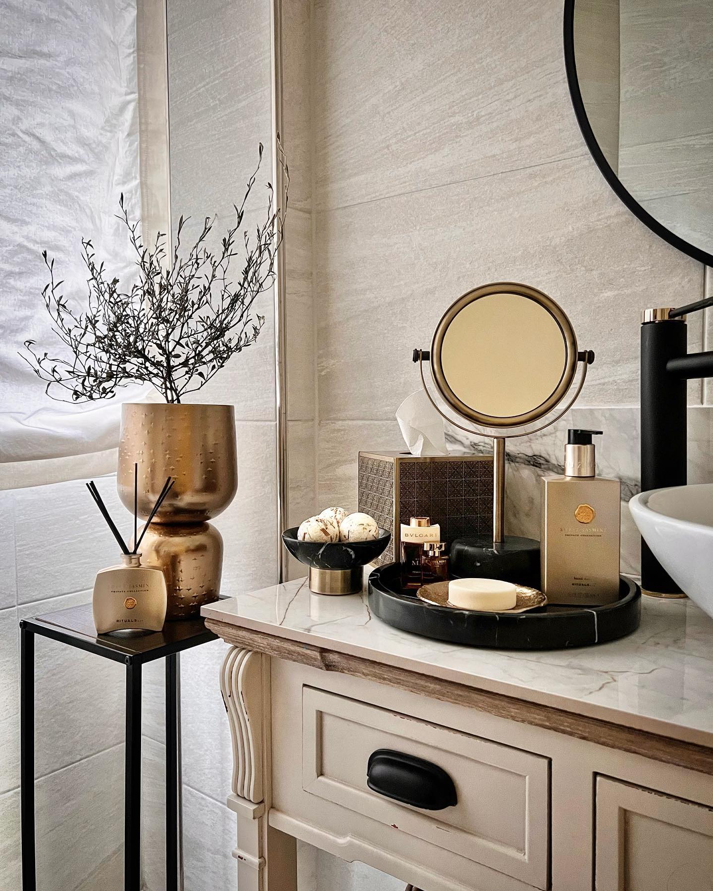 Eleganz trifft Moderne: Dein Bad im Glamour-Look