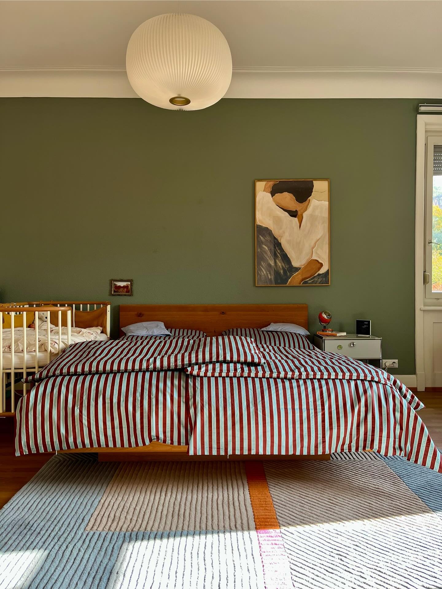 Grünes Schlafzimmer: Gemütlichkeit trifft auf skandinavischen Chic