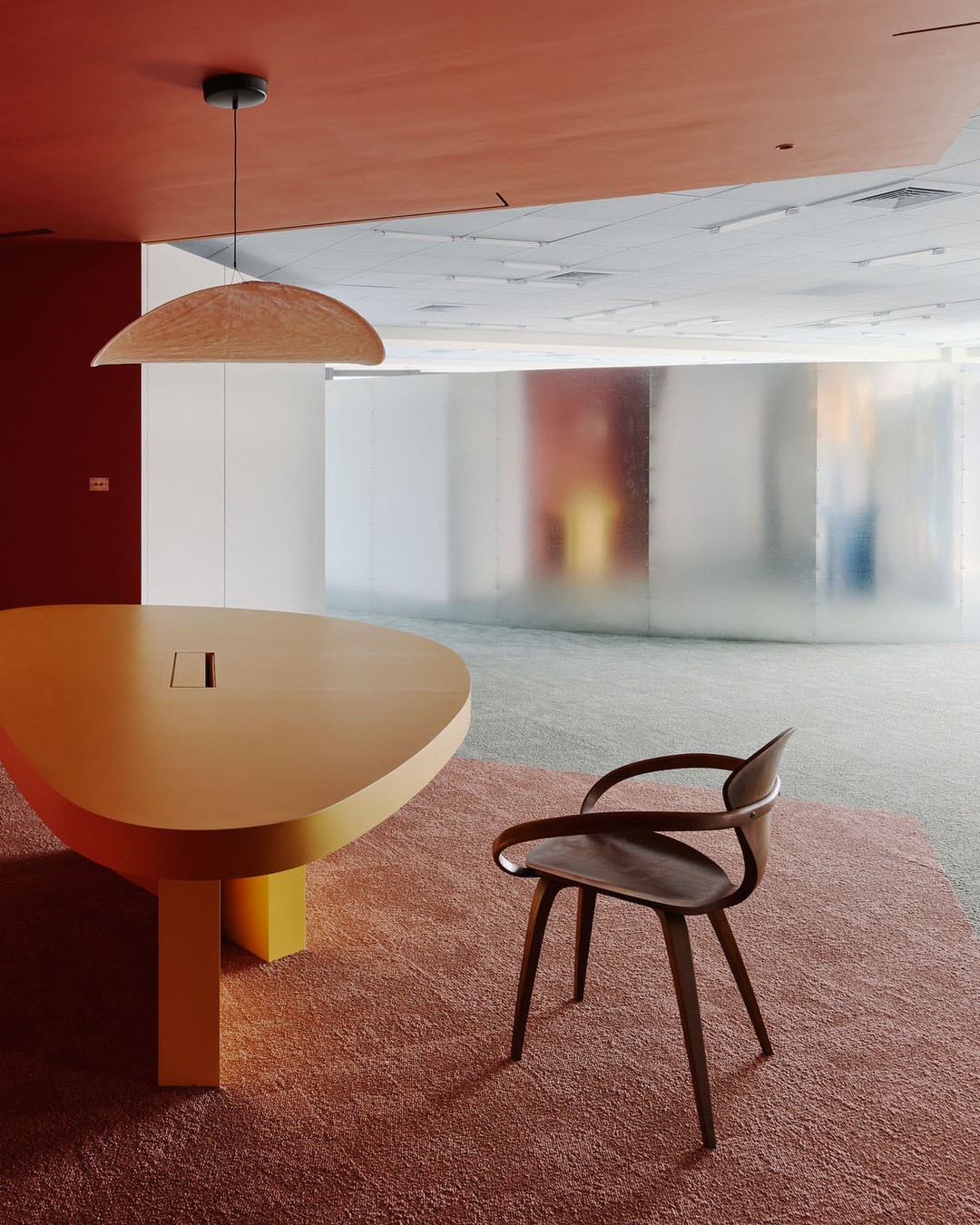 Kreative Akzente im modernen Arbeitszimmer