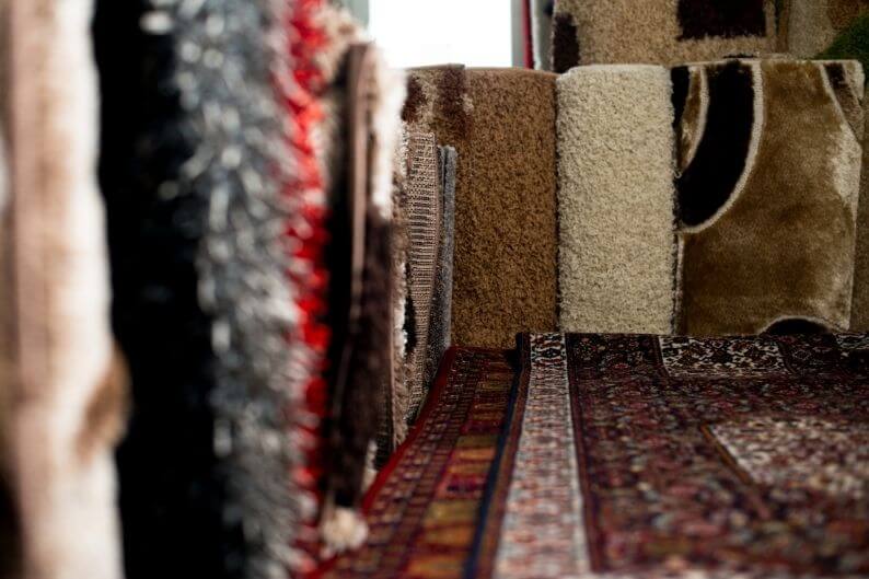 Carpet store franchises offer a variety of colors, materials, and durability options to customers.