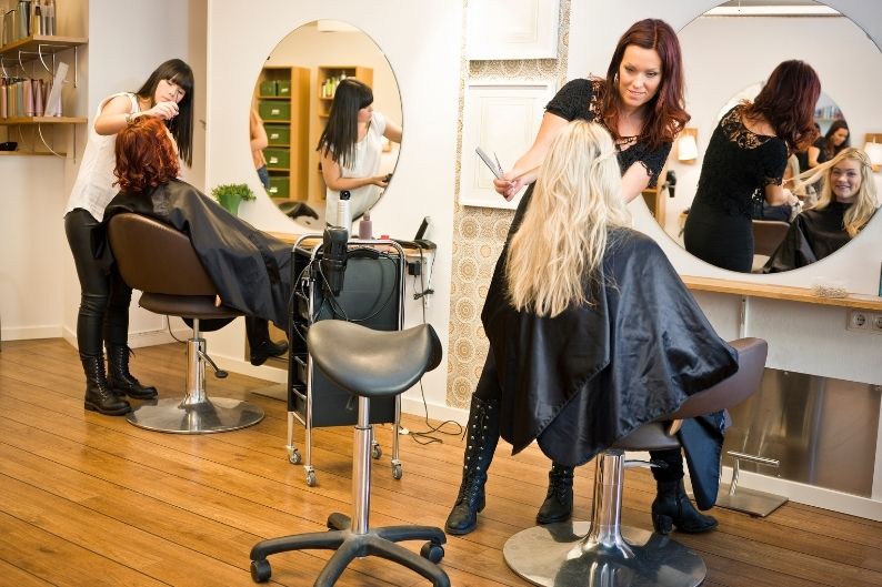 Many of the top beauty franchises include popular haircut chains that clients trust. 