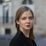Intérprete en París - Александра 