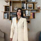 Dolmetscher in Abu Dhabi - Ines 