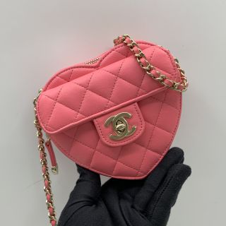 AP2784 PINK HEART MATELASSE LAMBSKIN CHAIN SHOULDER