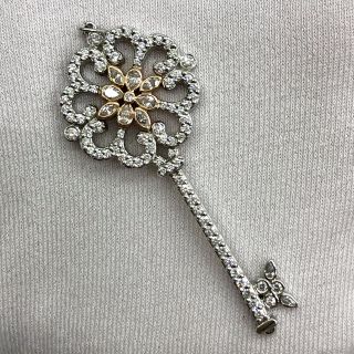  KEY PENDANT WITH DIAMOND PT950 8.32G