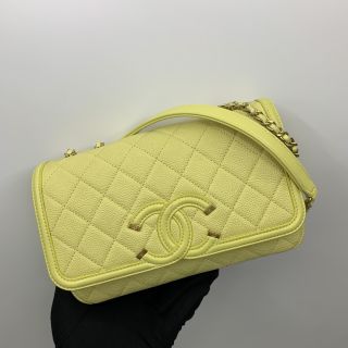 A93340 CAVIAR CHAIN SHOULDER YELLOW WITH CARD NO.24