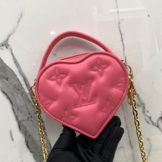 M81893 POP MY HEART POUCH WITH CHAIN STRAP RFID