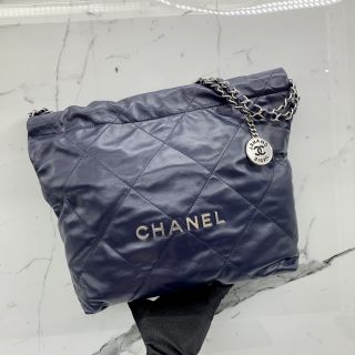 Small Navy Chanel 22