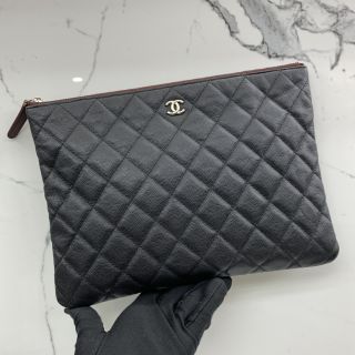 CAVIAR CLUTCH 27CM BLACK W/CARD NO.25