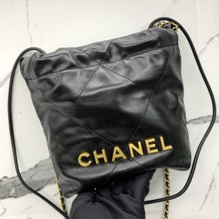 CHANEL22 MINI BLACK GHW MICROCHIP AS3980