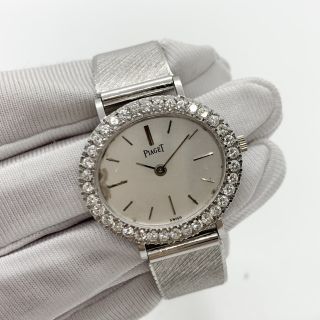 9324 DIAMOND BEZEL WG750