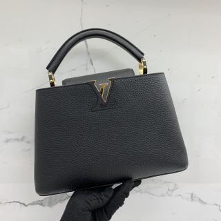 Louis Vuitton Capucines BB in Taurillon