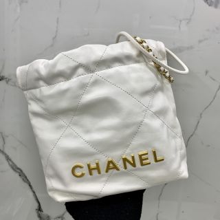 CHANEL22 MINI WHITE GHW MICROCHIP AS3980