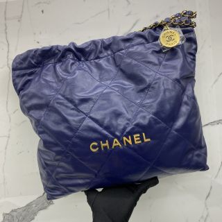 AS3261 CHANEL 22 HANDBAG