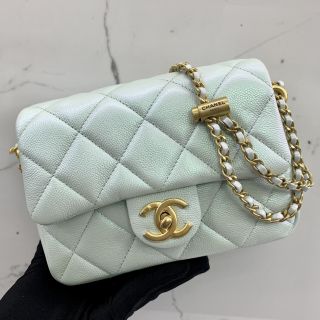 AS2855 CAVIAR MINI FLAP BAG IRIDESCENT LIGHT GREEN